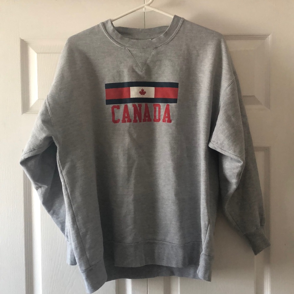 Grey Canada Men’s Crew Neck XL